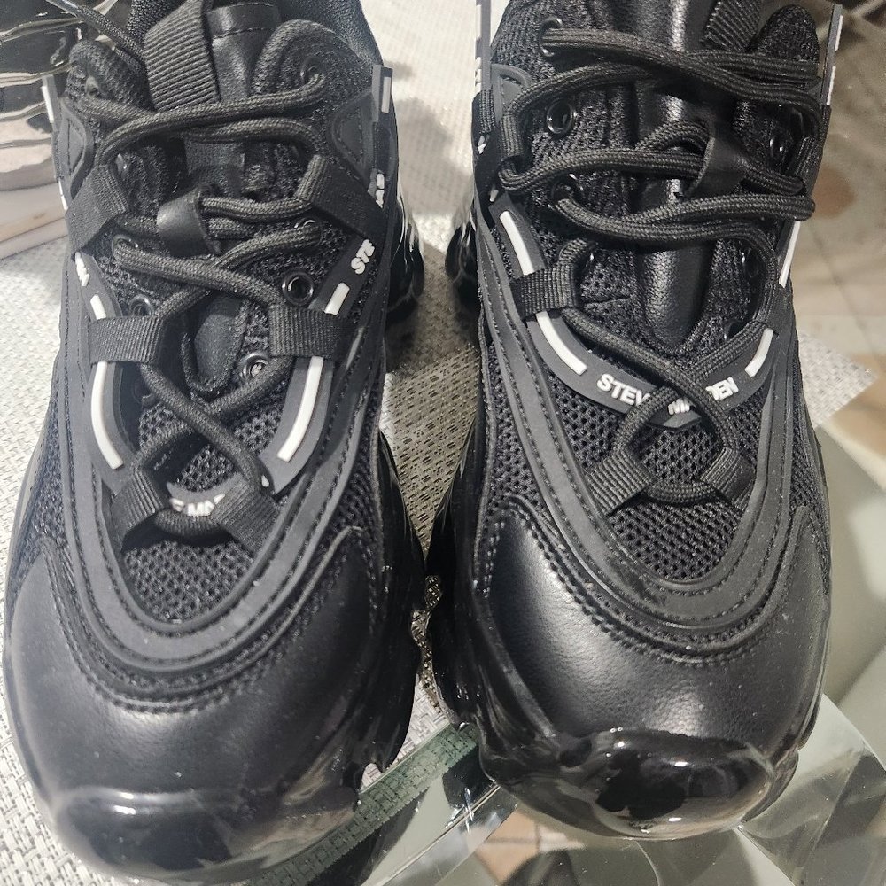 Ecker Platform Sneaker (Women) sz 6.5 Steven madden